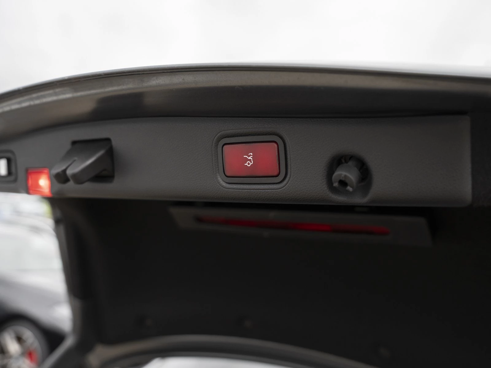 Mercedes-Benz-E-Klasse-image-28