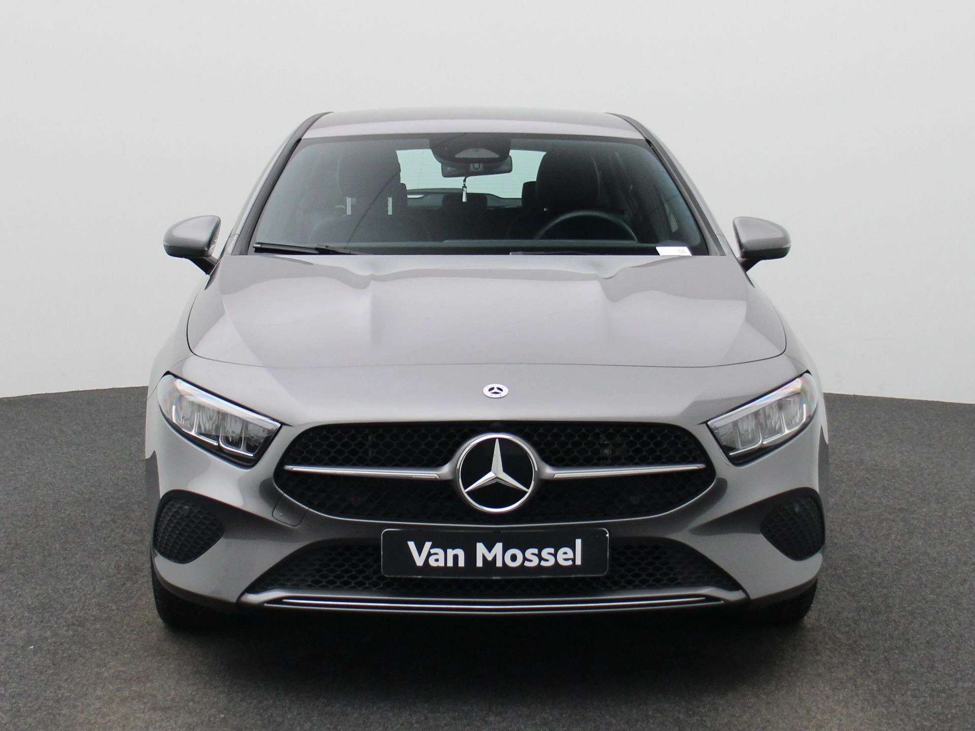 Mercedes-Benz-A-Klasse-image-2