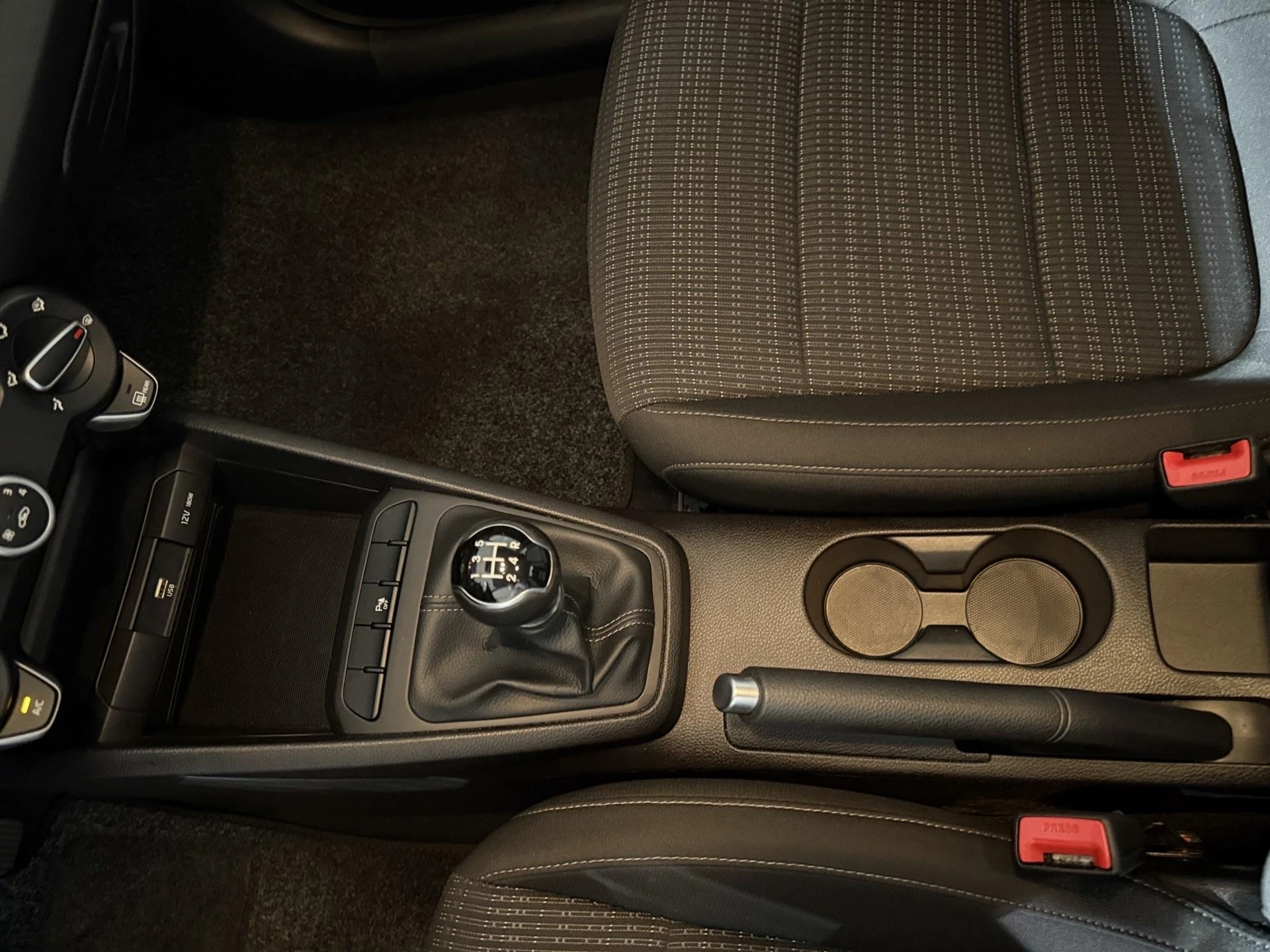 Kia-Stonic-image-9