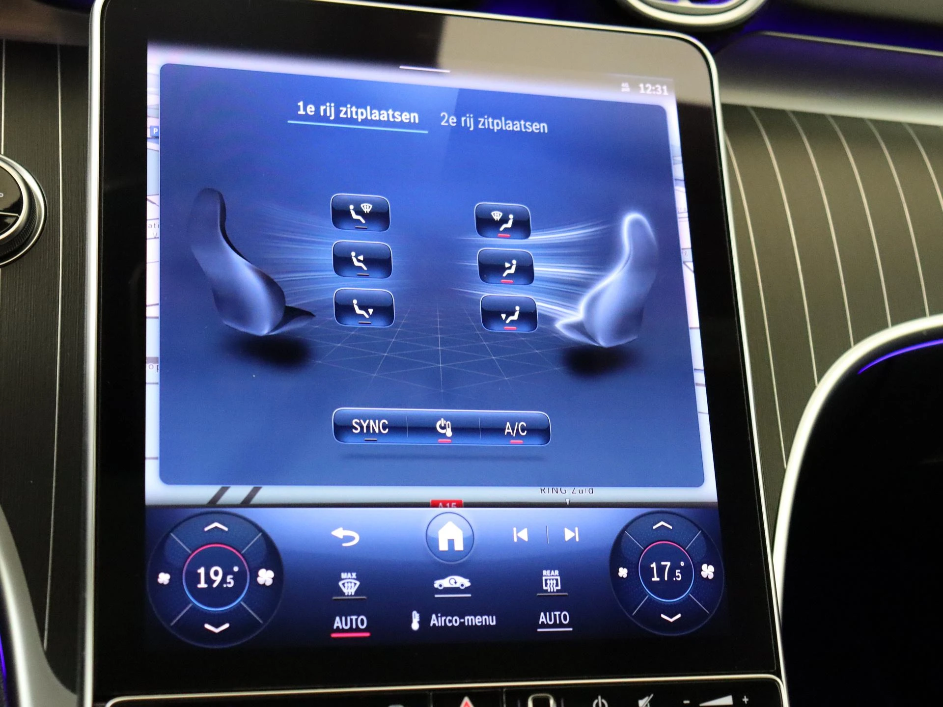 Mercedes-Benz-C-Klasse-image-18