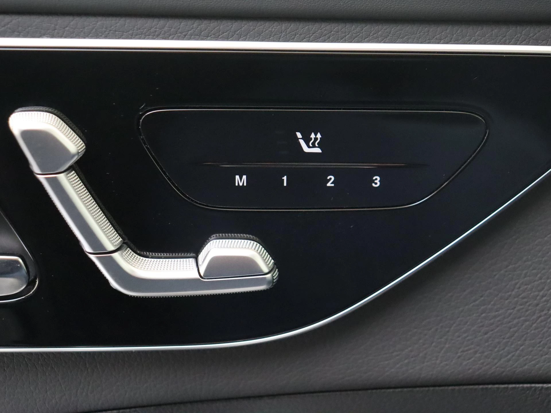 Mercedes-Benz-C-Klasse-image-29