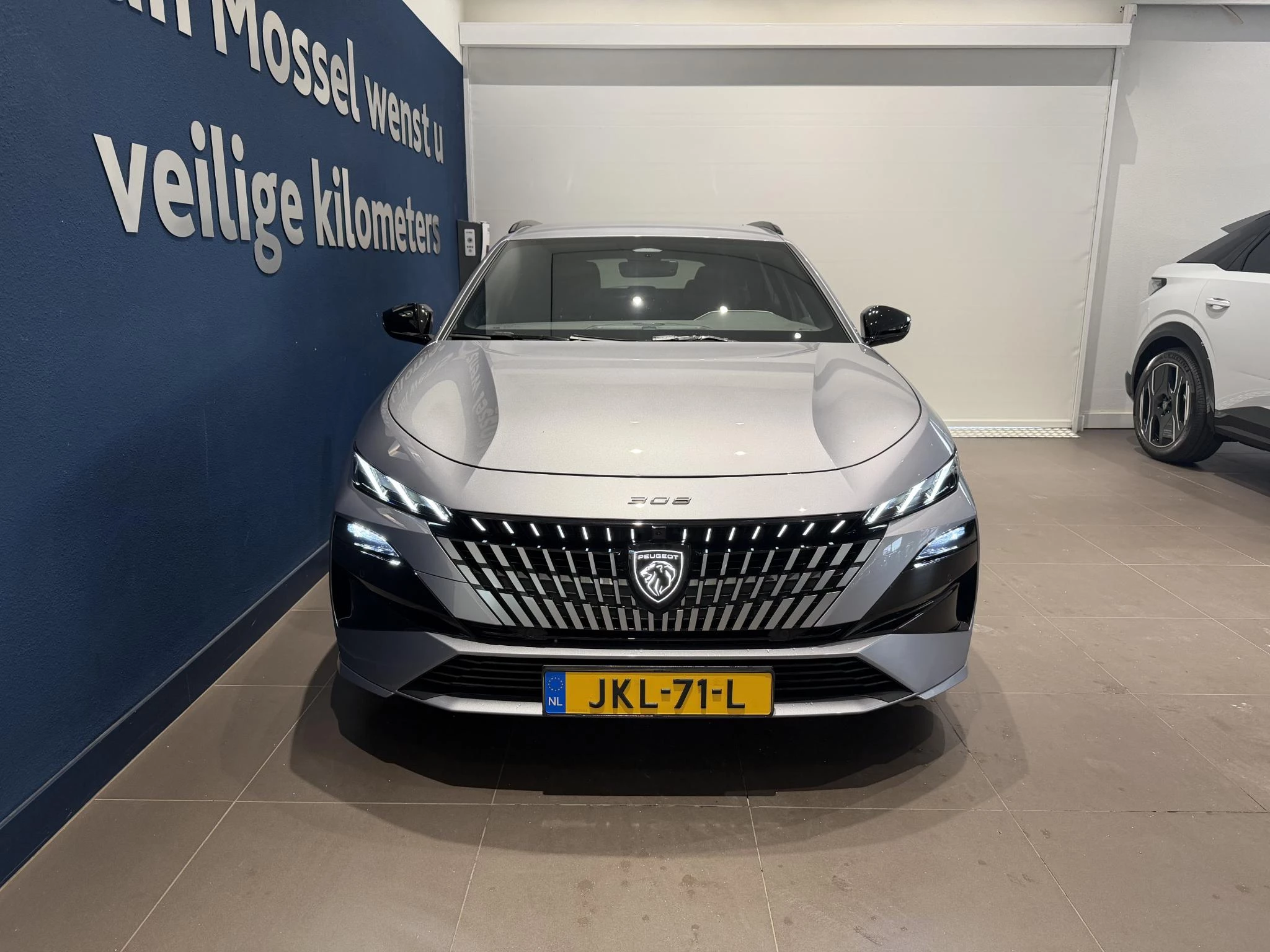 Peugeot-308-image-1