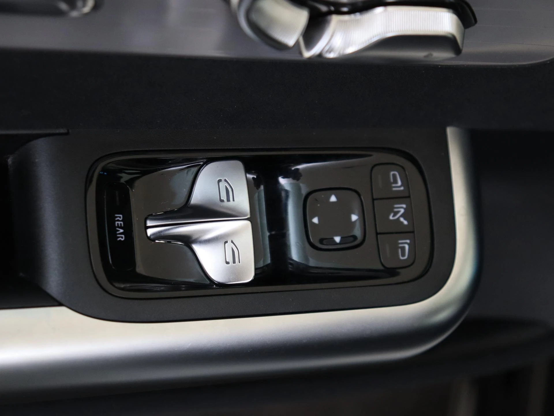 Mercedes-Benz-CLA-image-26