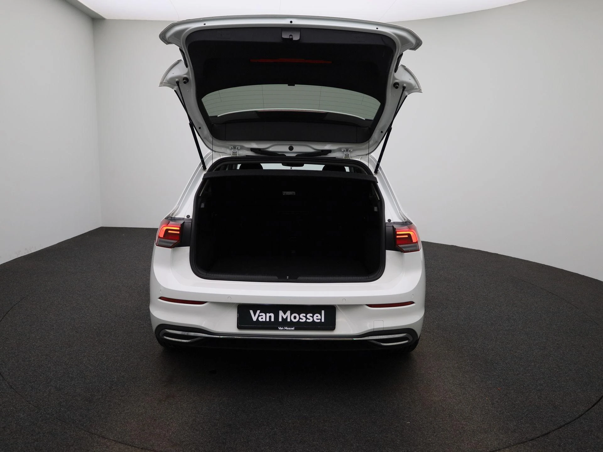 Volkswagen Golf 1.0 eTSI Life