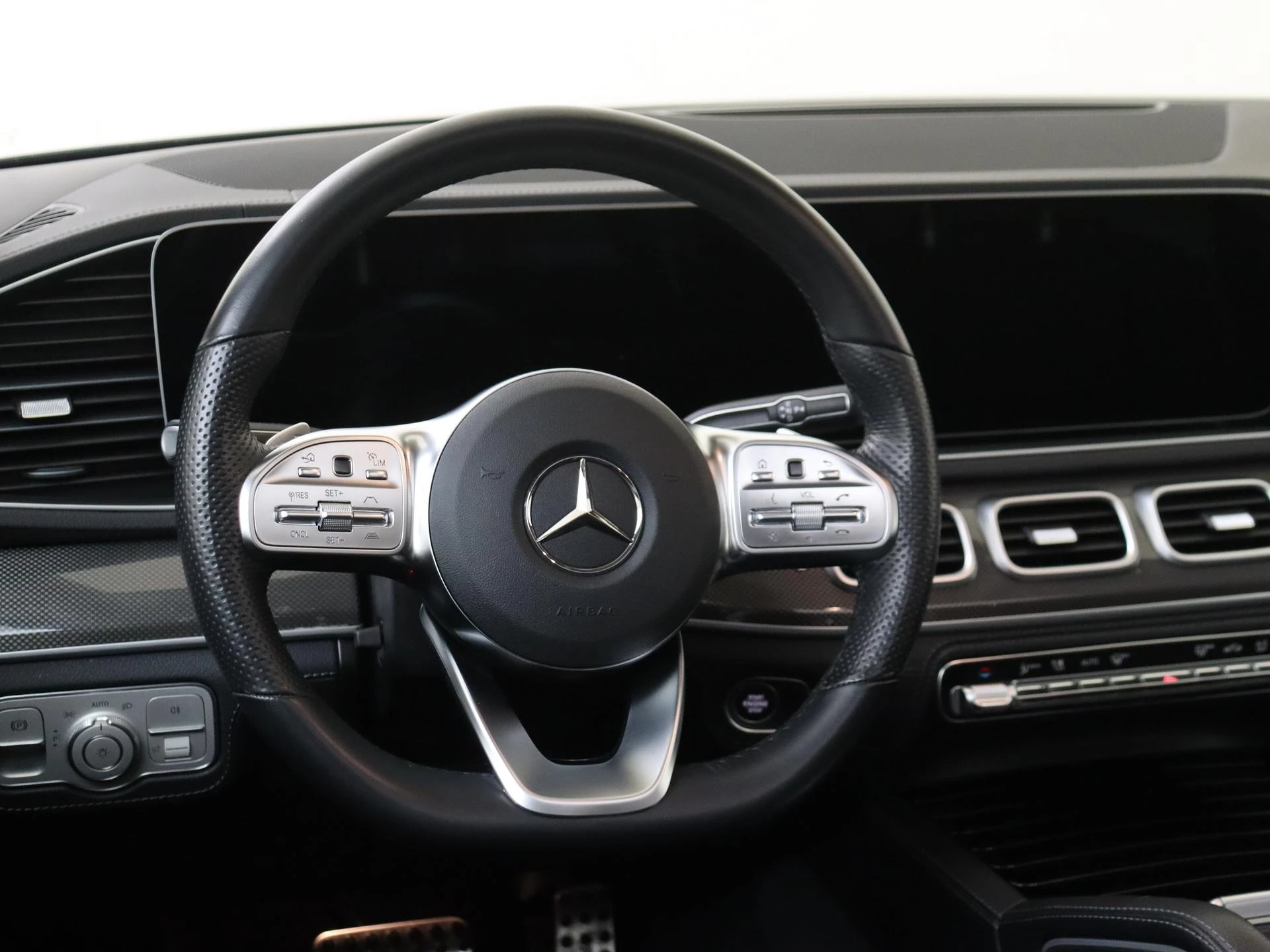 Mercedes-Benz-GLE-image-12