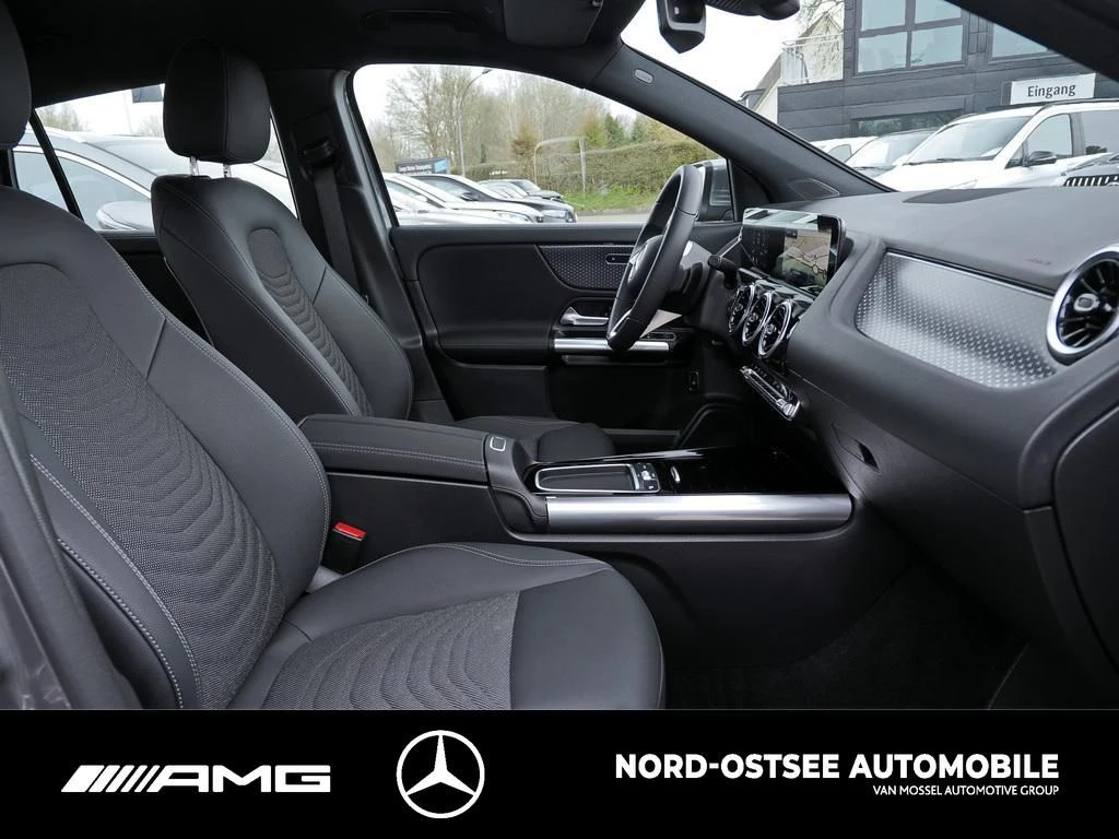 Mercedes-Benz-GLA-image-9