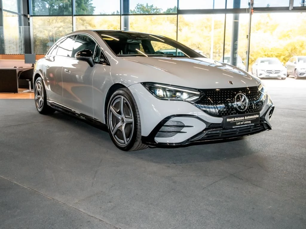 Mercedes-Benz-EQE 500-image-4