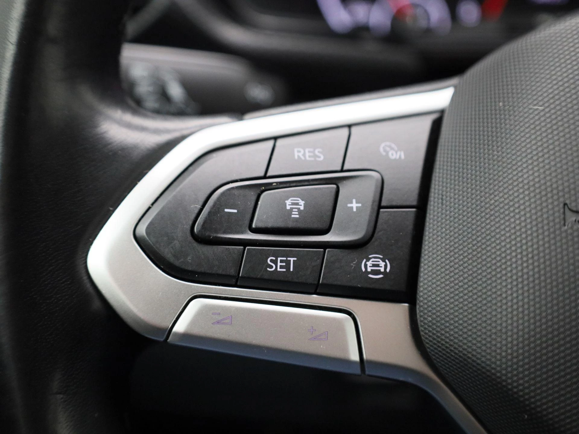 Volkswagen-T-Cross-image-17