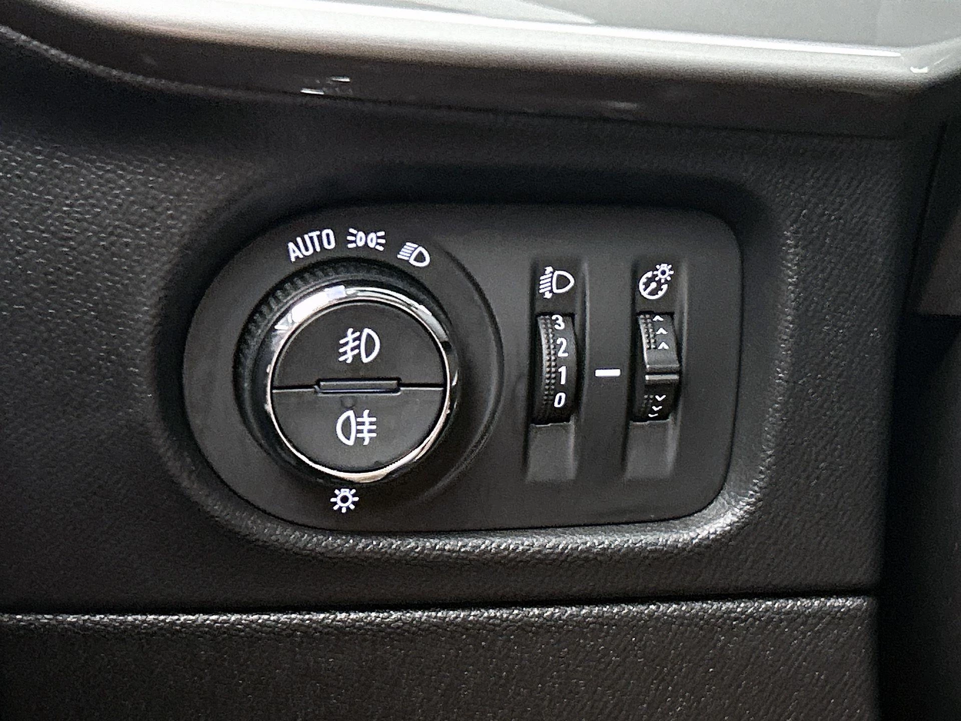 Opel Mokka-e Ultimate 50-kWh 11kw bl.