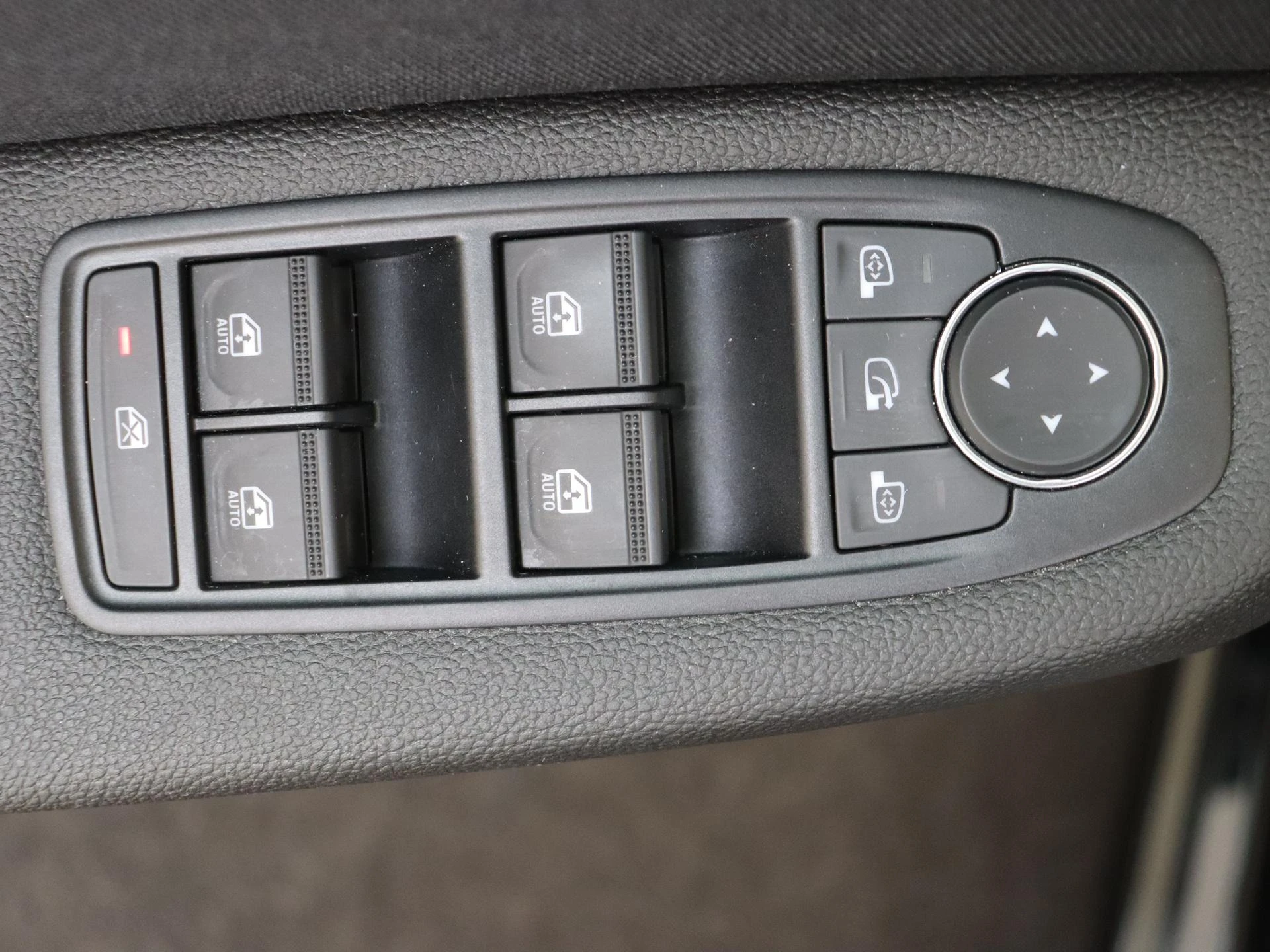 Renault-Clio-image-26