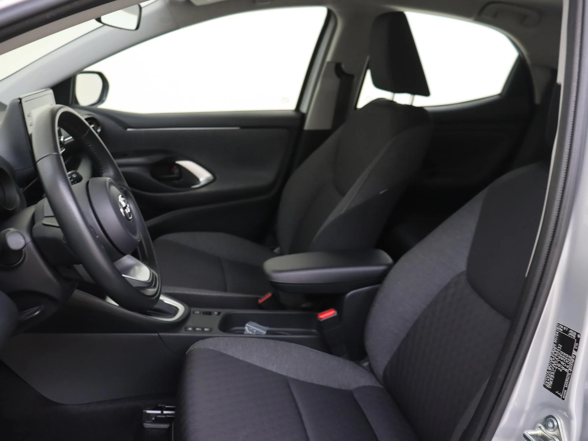 Toyota-Yaris-image-10