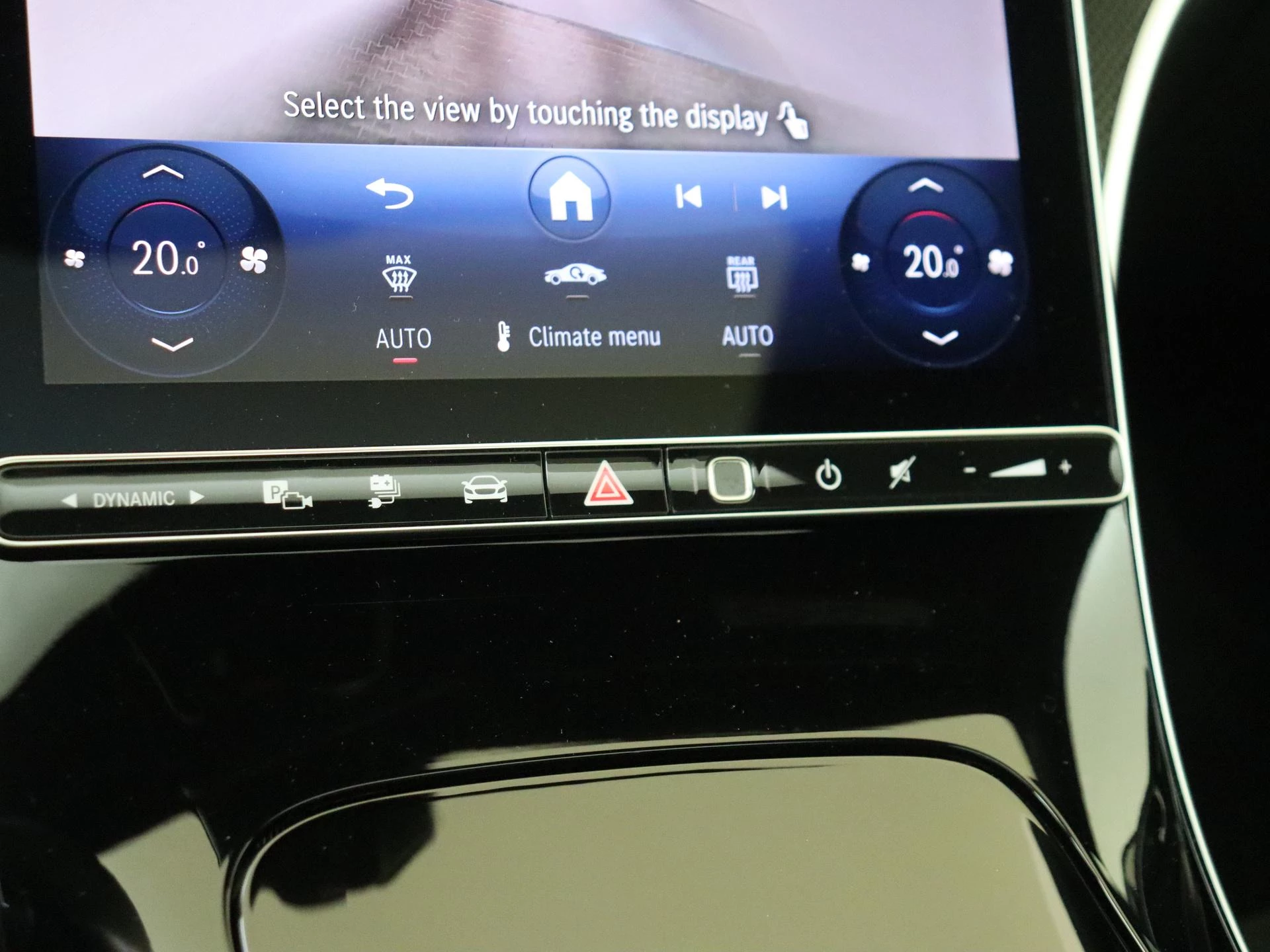 Mercedes-Benz-C-Klasse-image-19