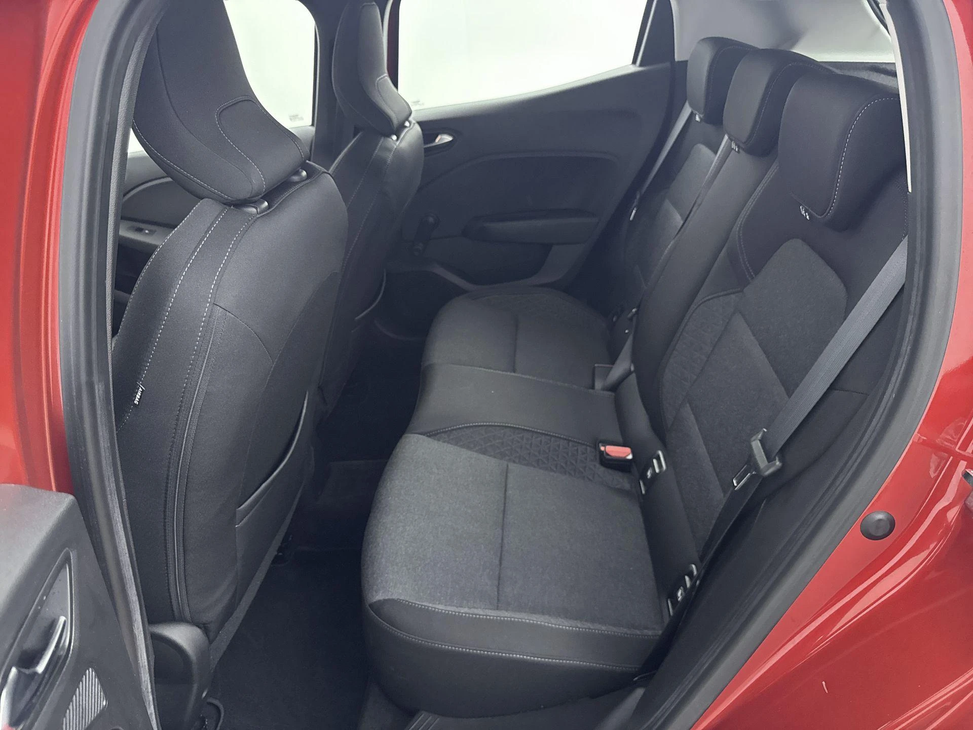 Renault-Clio-image-23