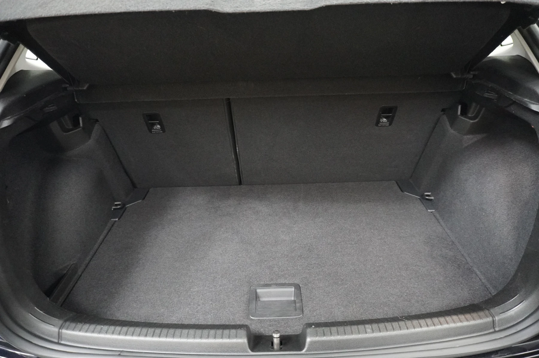 Volkswagen-Polo-image-14