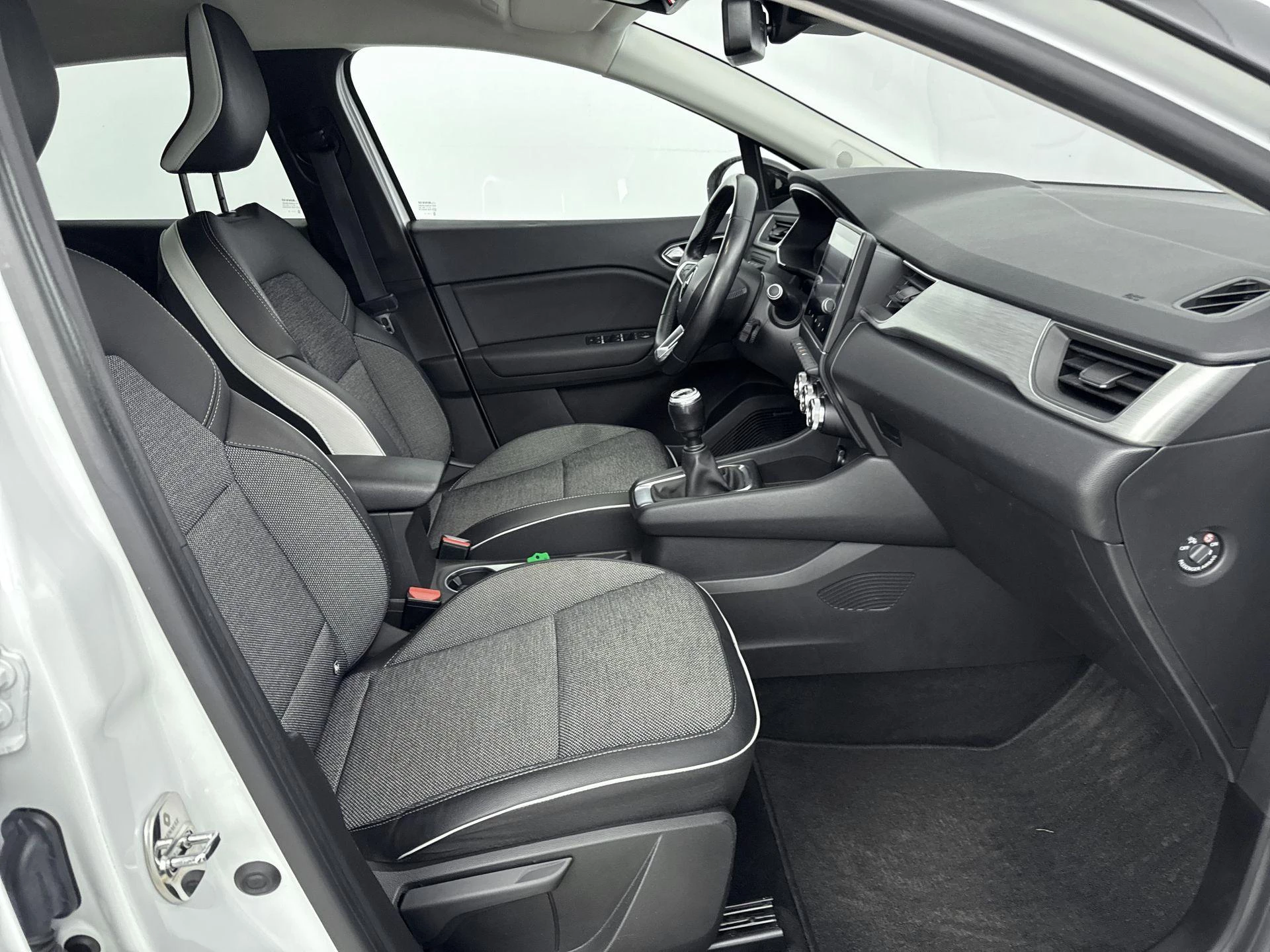 Renault-Captur-image-29