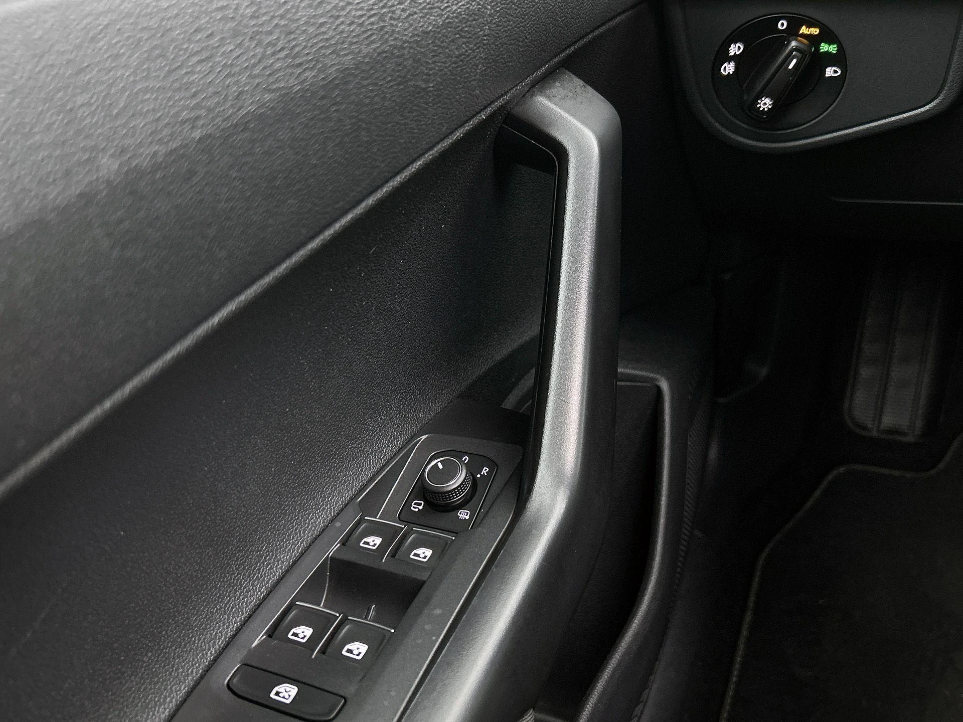 Volkswagen-Taigo-image-35