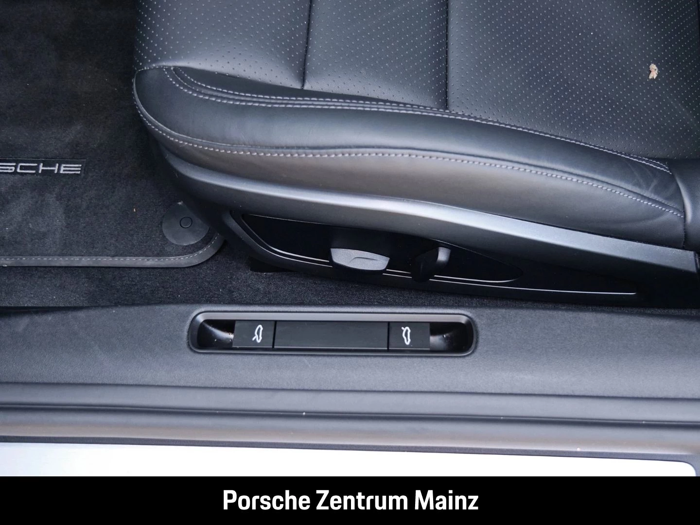 Porsche 911 992 Carrera Sportabgas Surround View BOSE carrera s