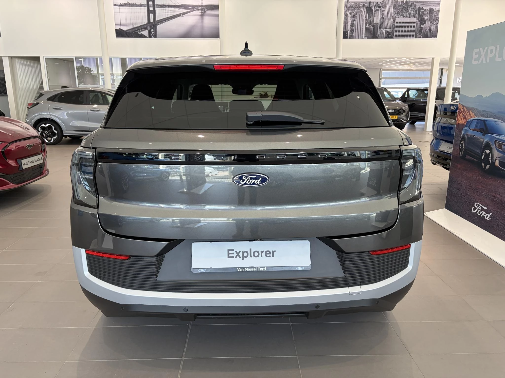 Ford-Explorer-image-3