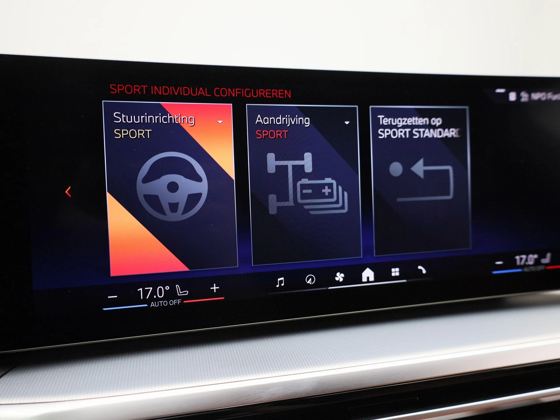 BMW-i4-image-35
