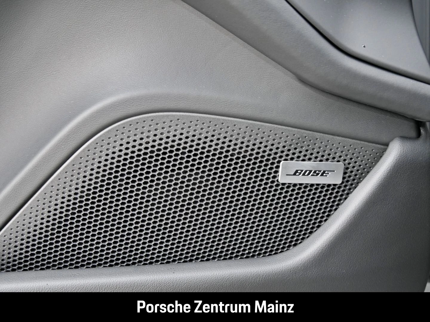 Porsche-Taycan-image-29