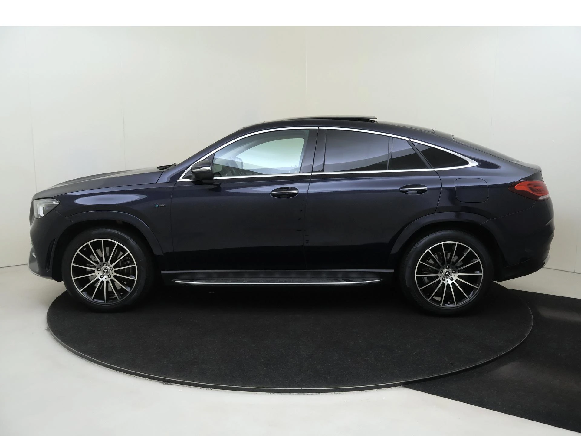 Mercedes-Benz-GLE-image-7