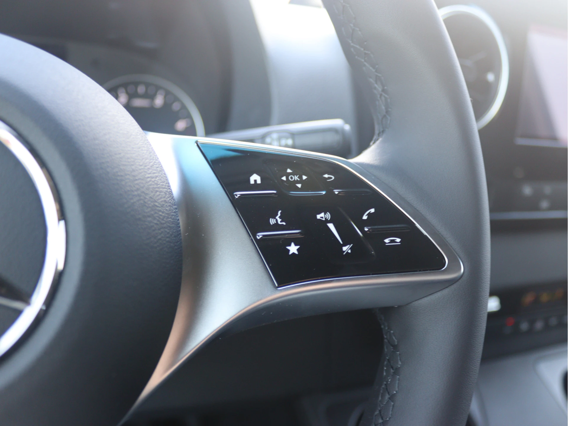 Mercedes-Benz-Sprinter-image-5