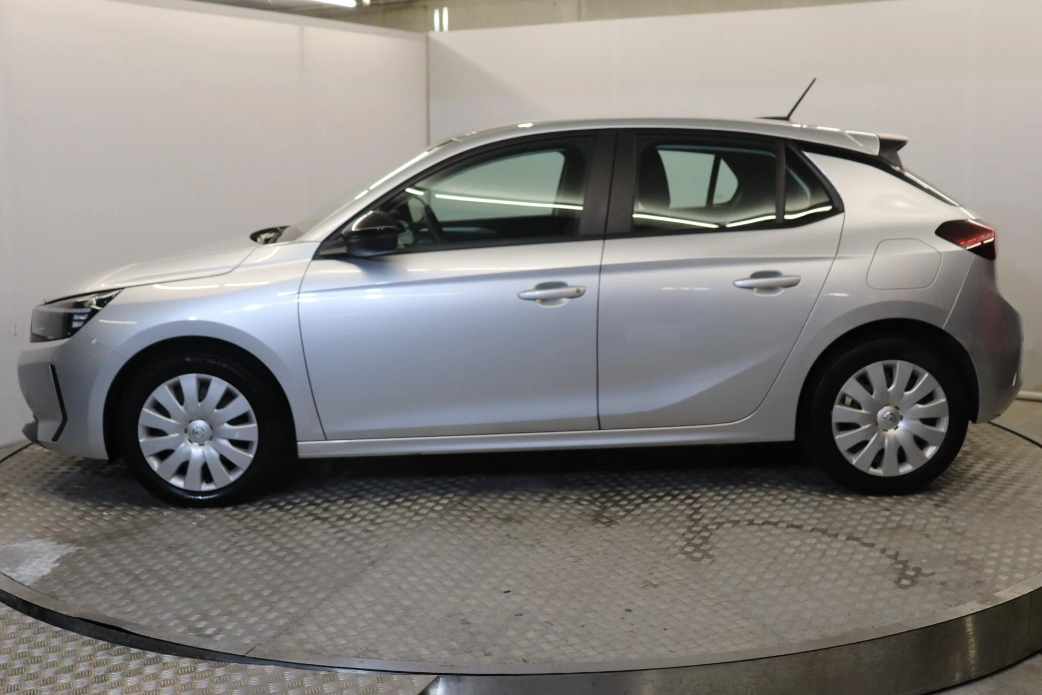 Opel-Corsa-image-2