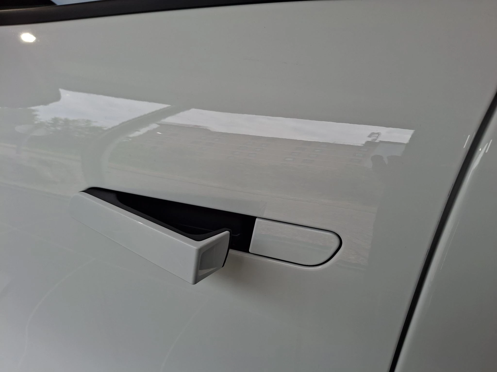 Renault-Megane E-Tech-image-12