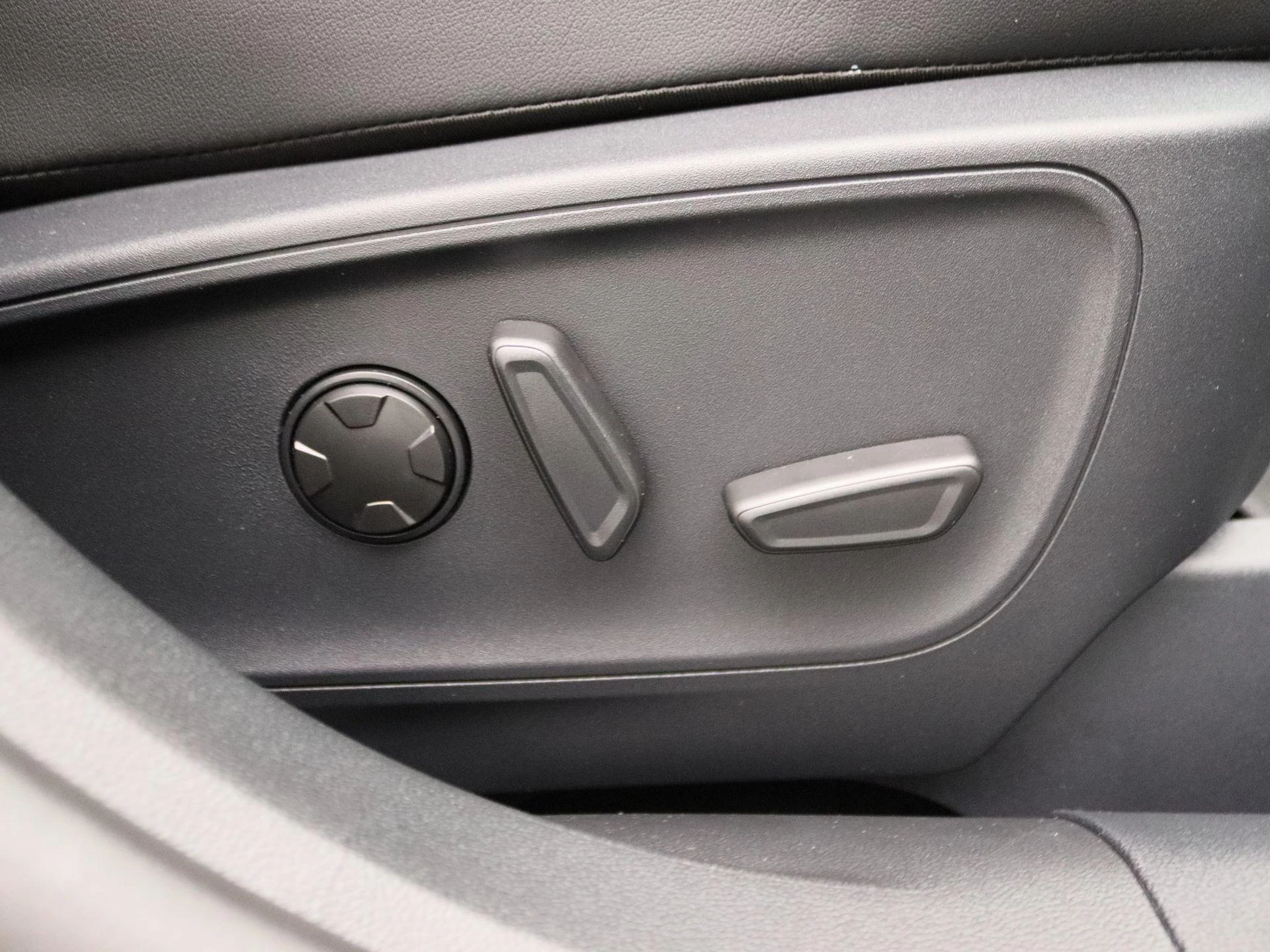 Ford-Kuga-image-27