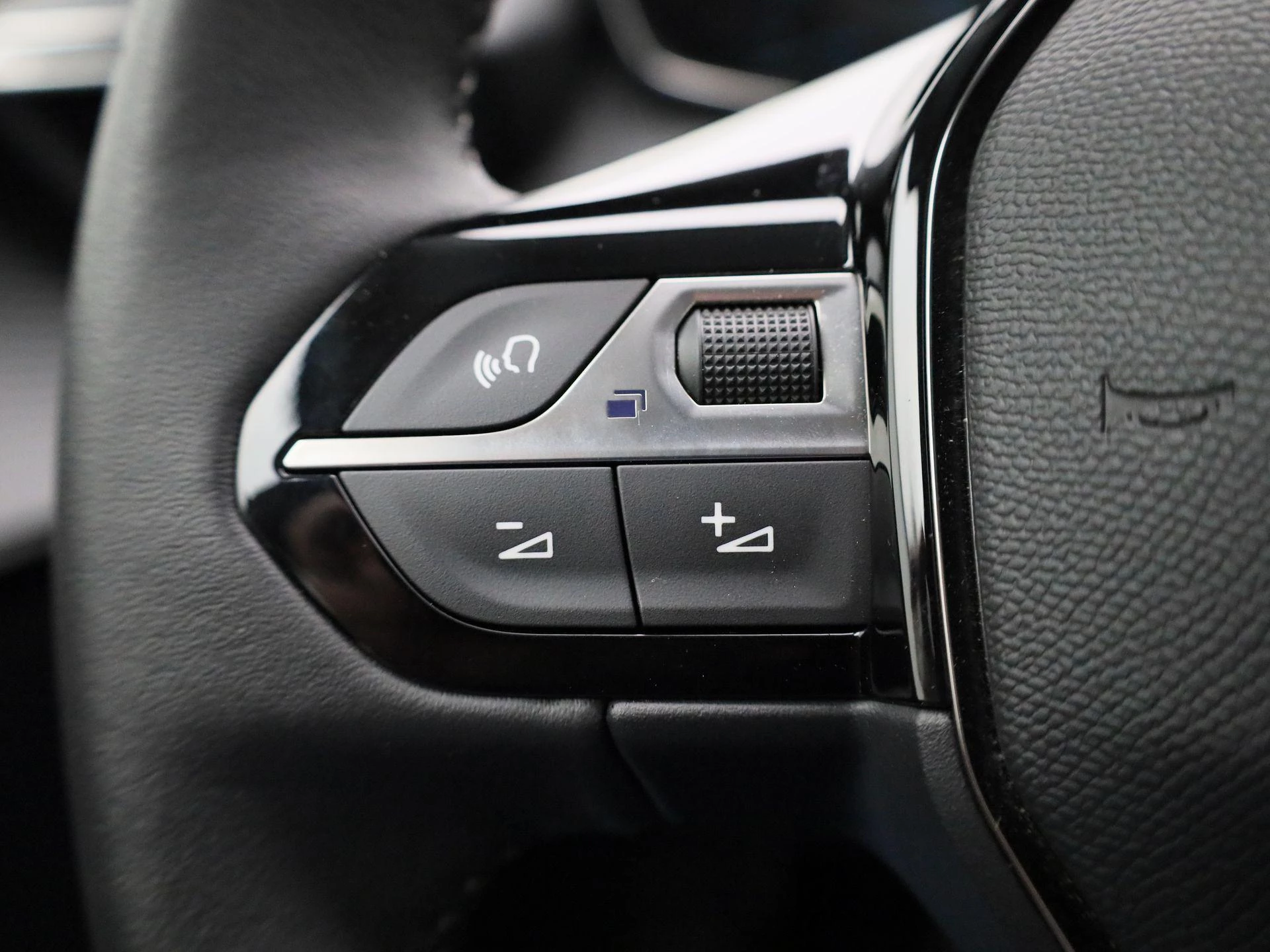 Peugeot e-208 EV Active Pack 50 kWh