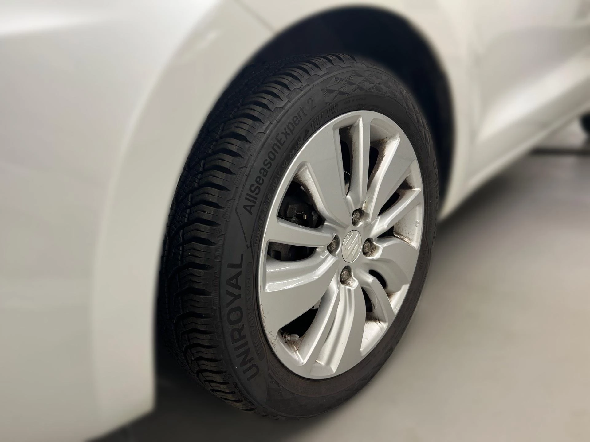Suzuki Swift 1.0 Grand Luxe +