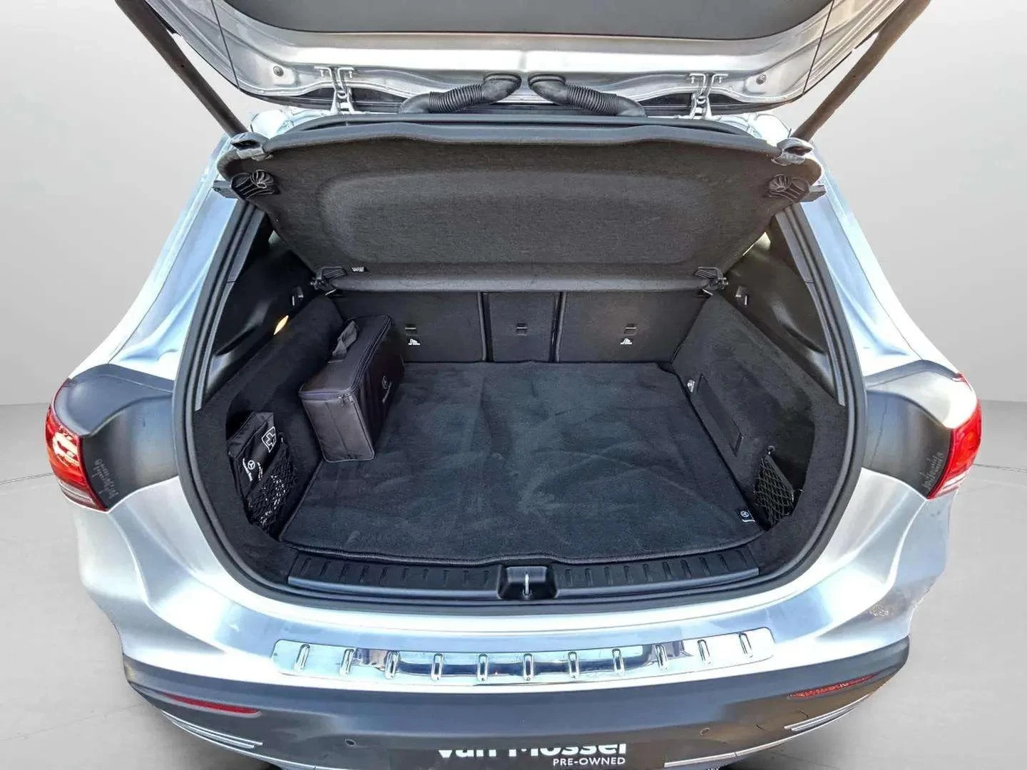 Mercedes-Benz-EQA-image-20