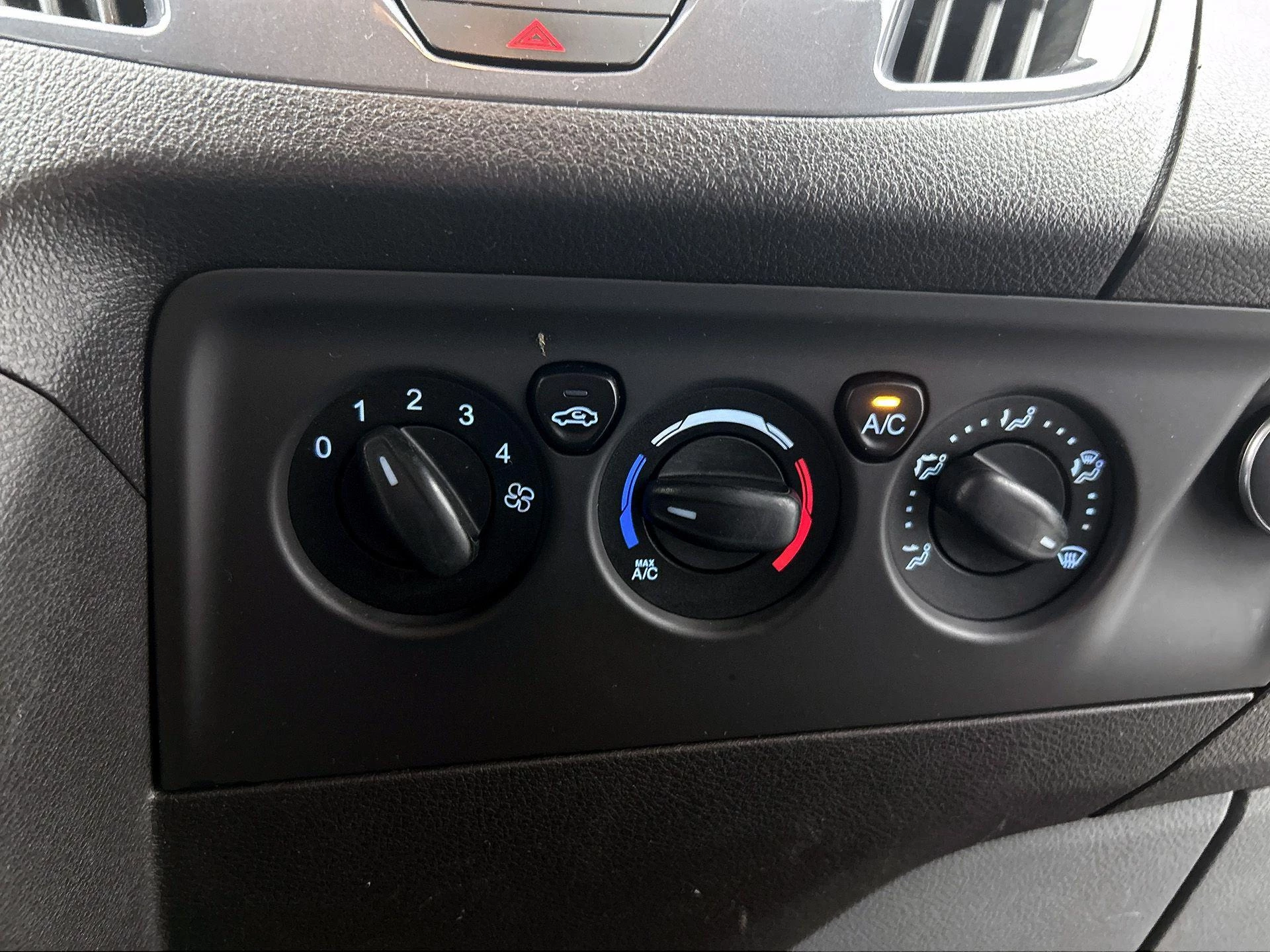 Ford-Transit Custom-image-18