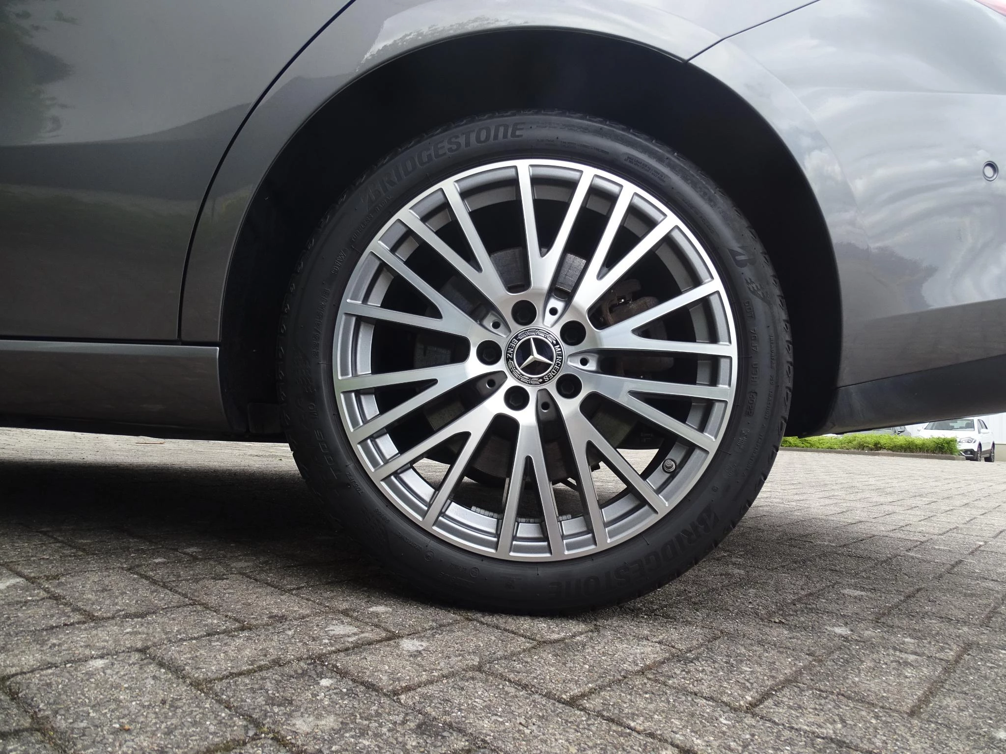 Mercedes-Benz CLA Shooting Brake 250 e Luxury Line