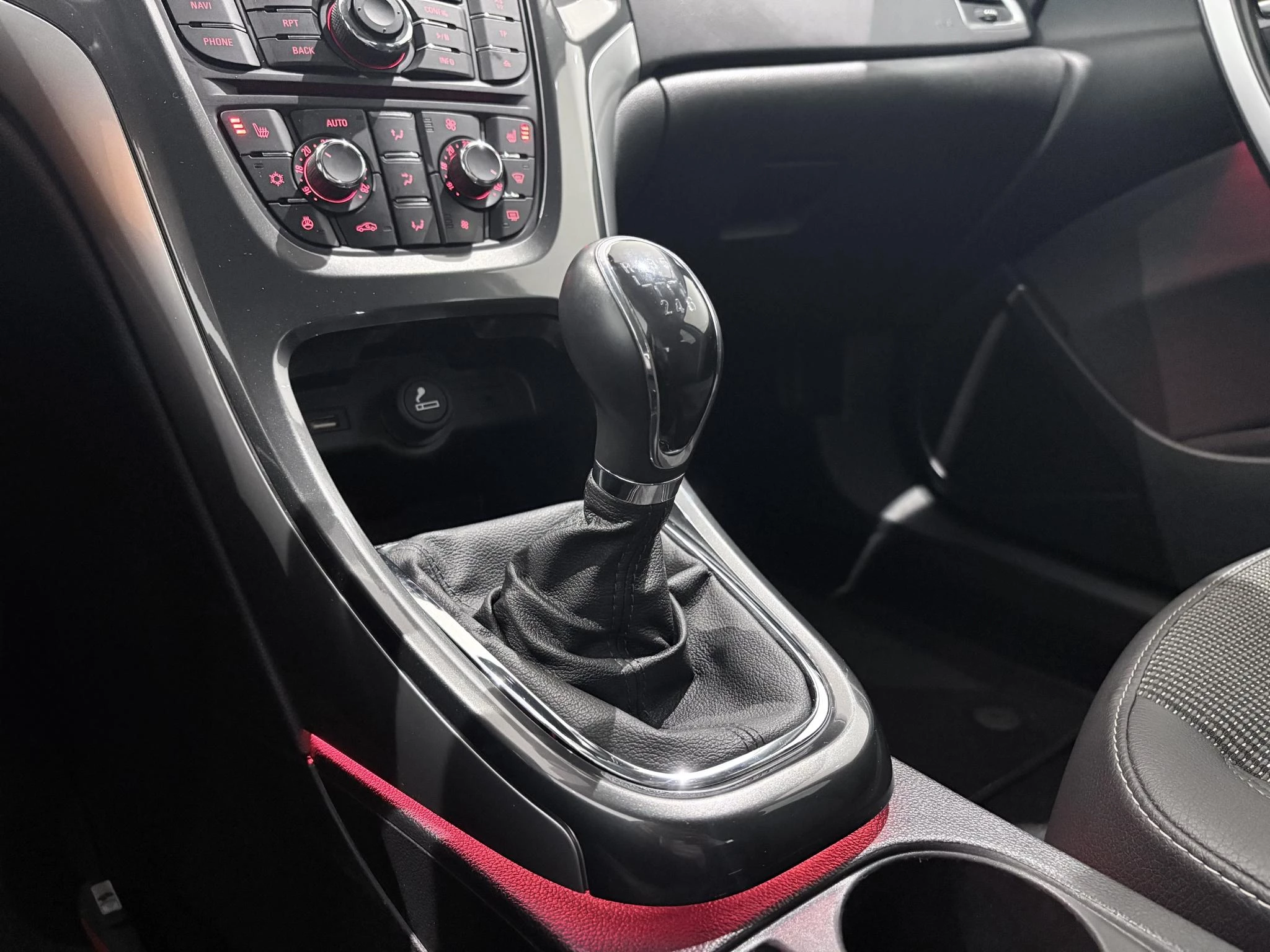Opel-Astra-image-25