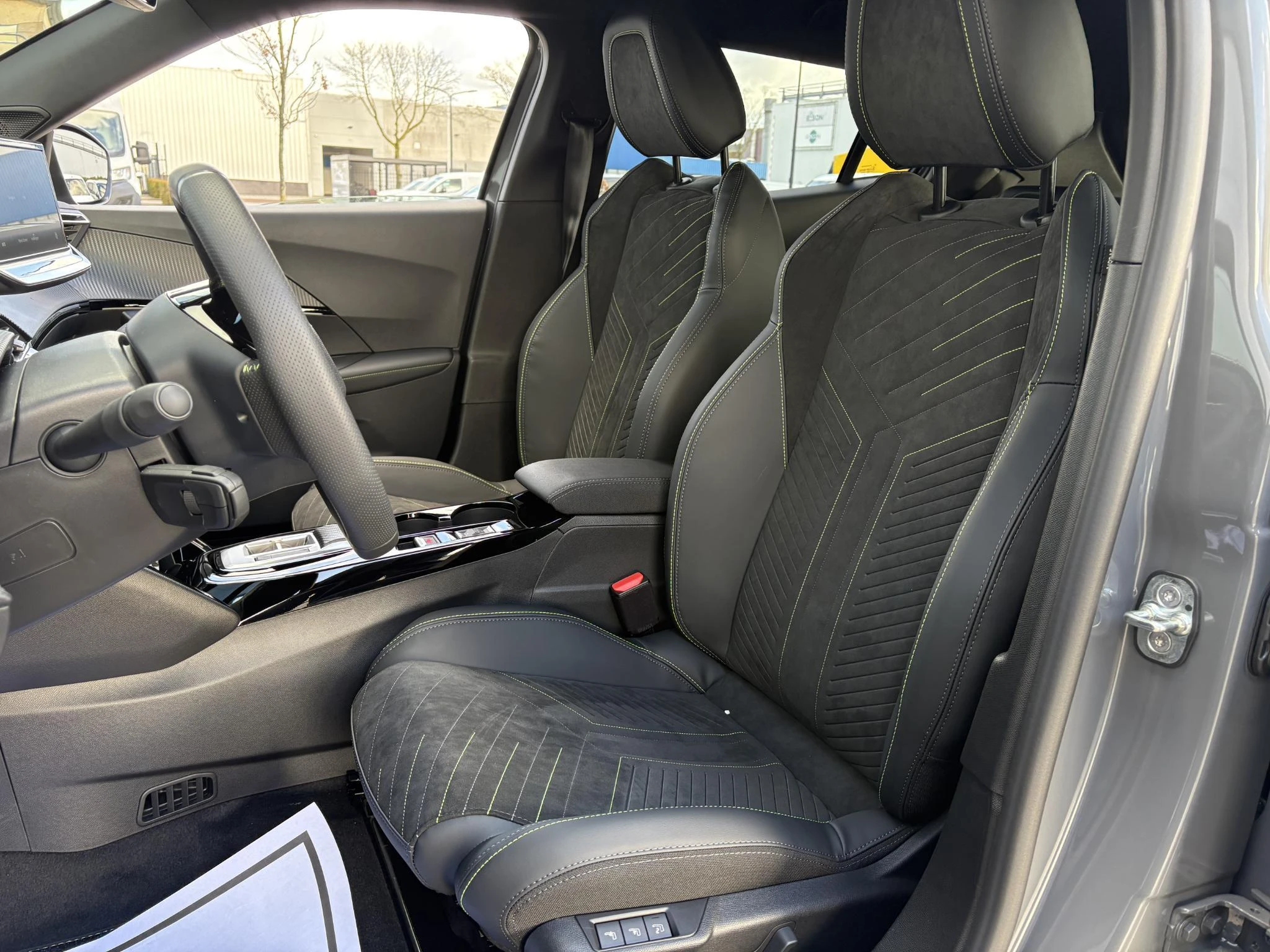 Peugeot-2008-image-8