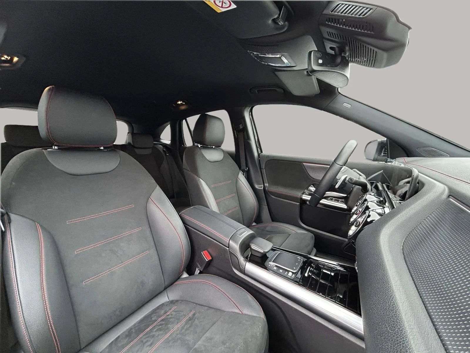 Mercedes-Benz-EQA-image-12