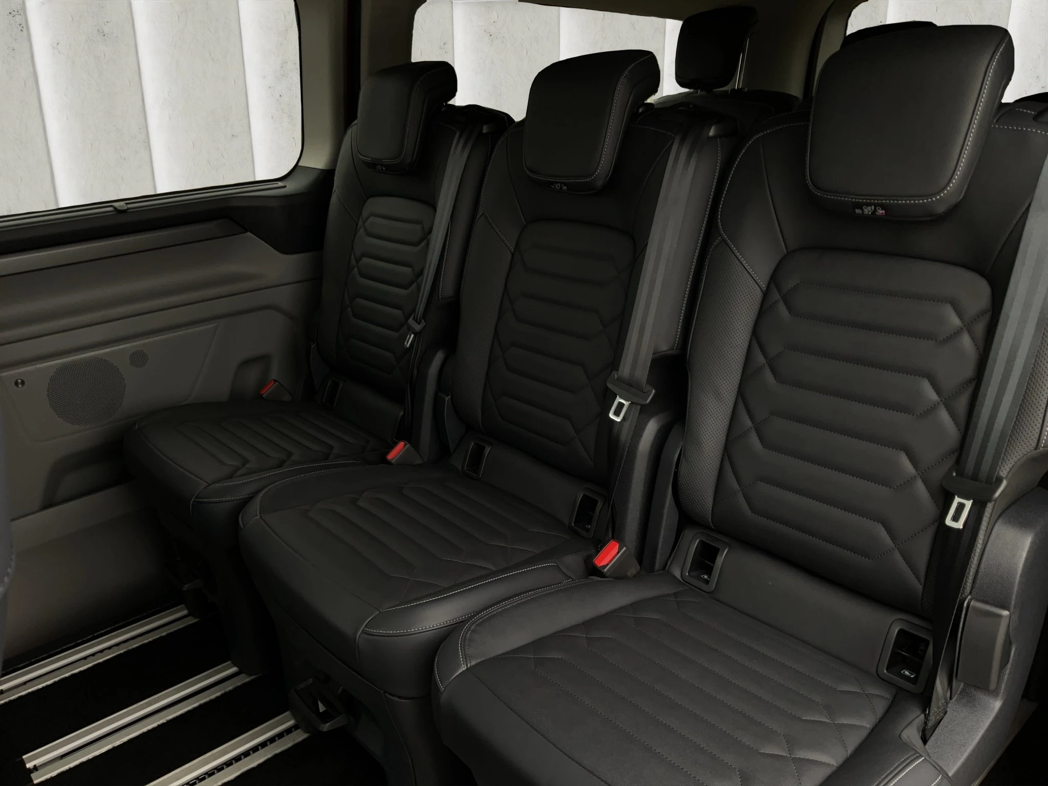Ford-Tourneo Custom-image-10