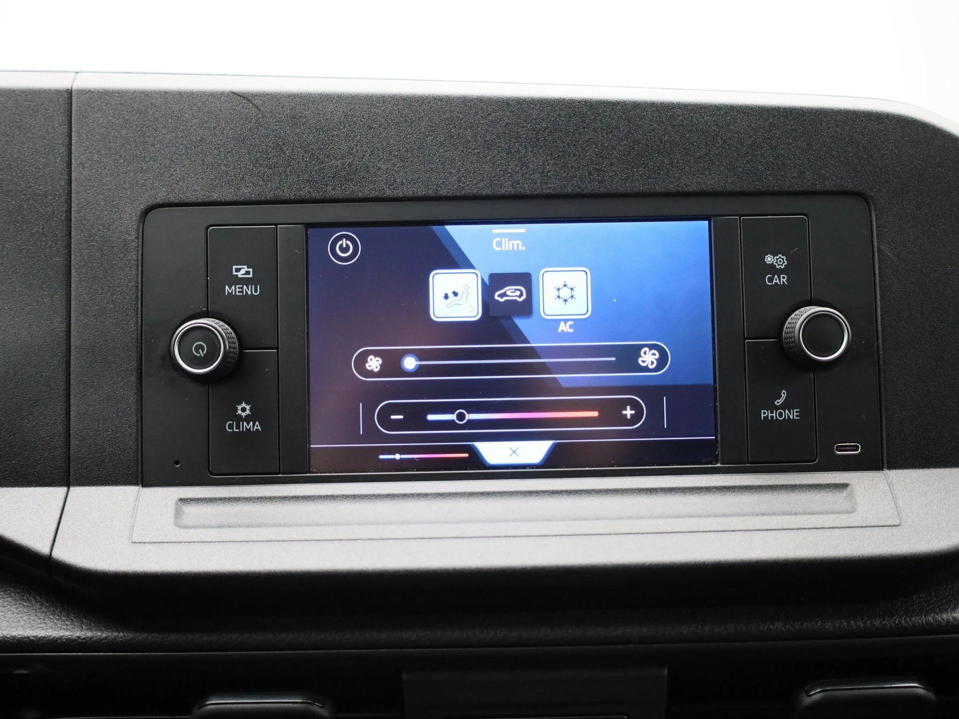 Volkswagen-Caddy-image-23