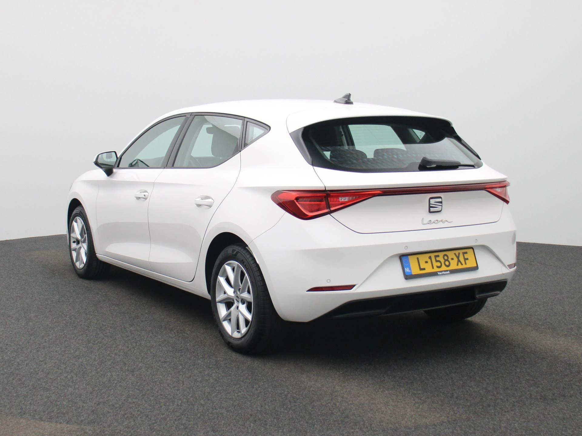 SEAT-Leon-image-1