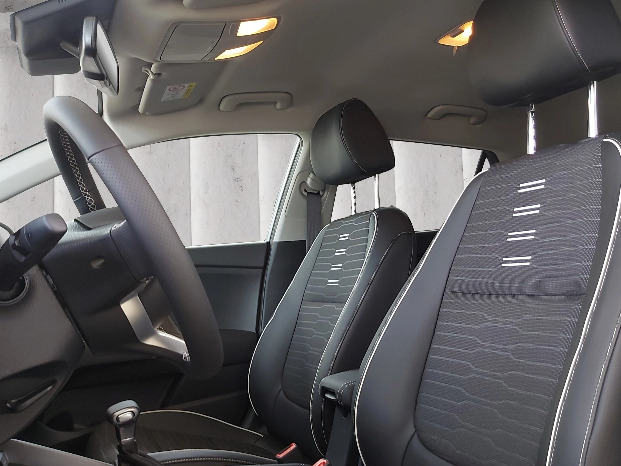 Kia Stonic GT-Line 100 PS 48V Autom. Spirit ACC LED RFK PDC SHZ LEDER *SALE*
