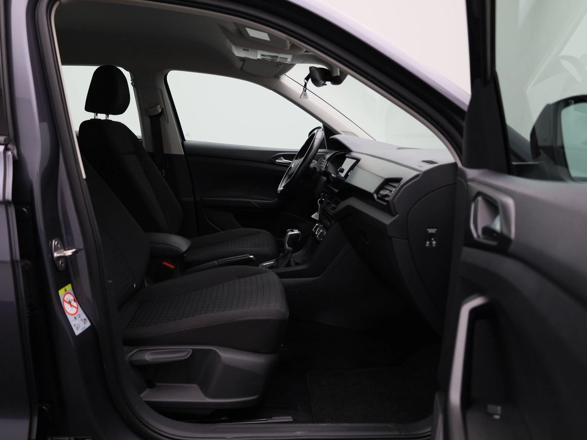 Volkswagen-T-Cross-image-29