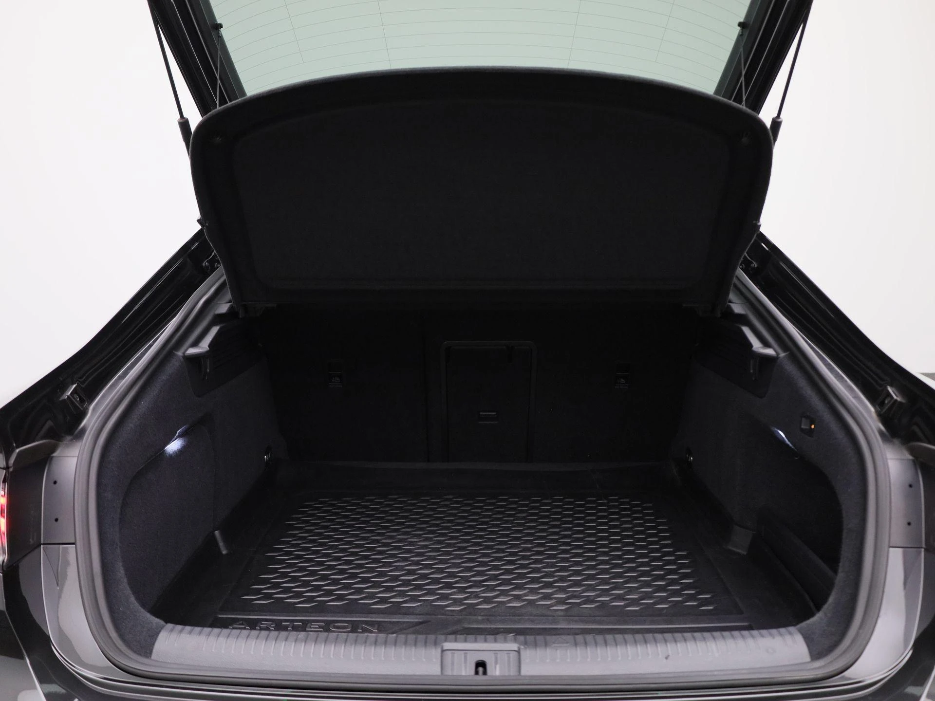 Volkswagen Arteon 1.4 TSI eHybrid R-Line Business+