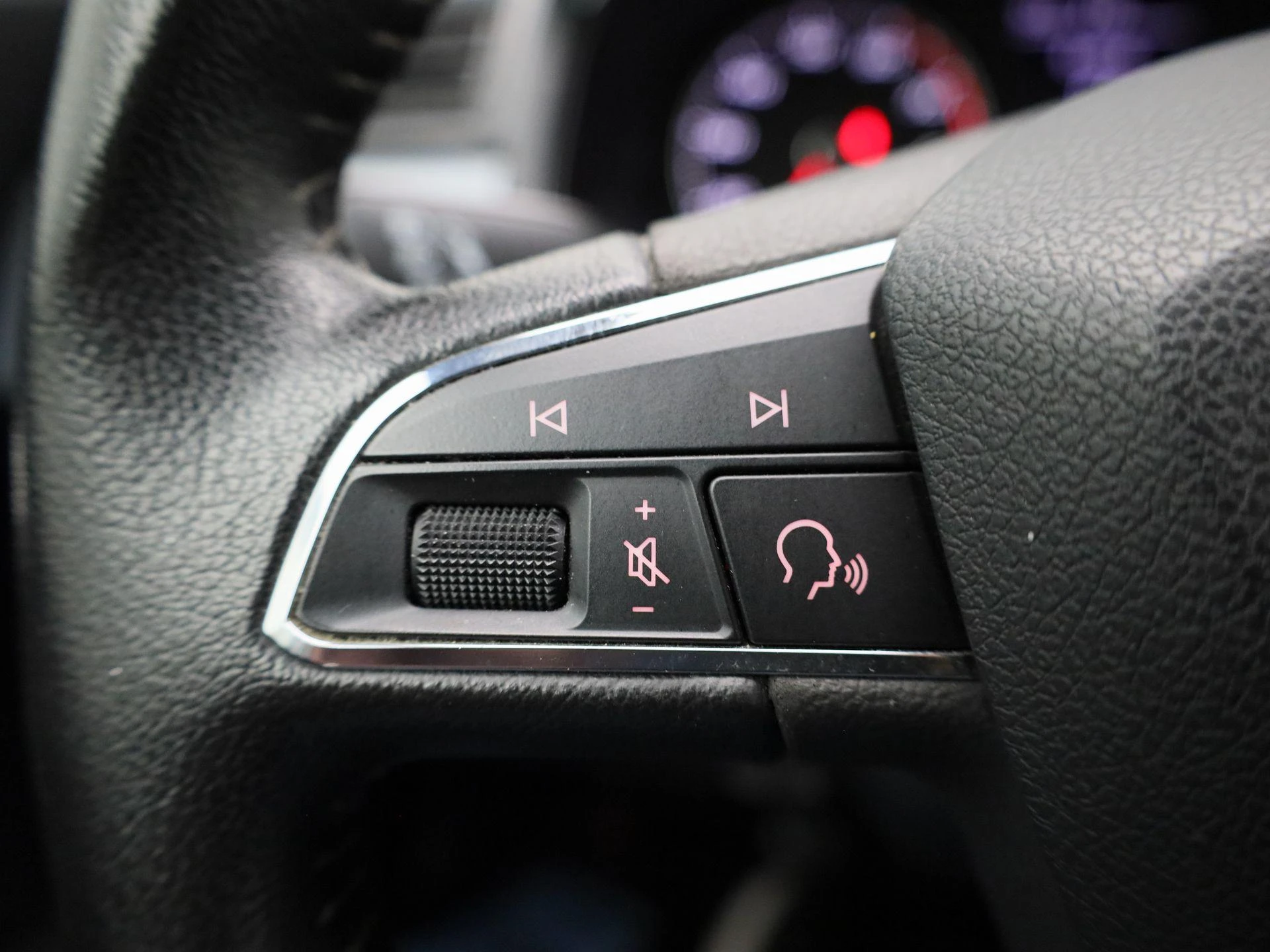 SEAT-Arona-image-17