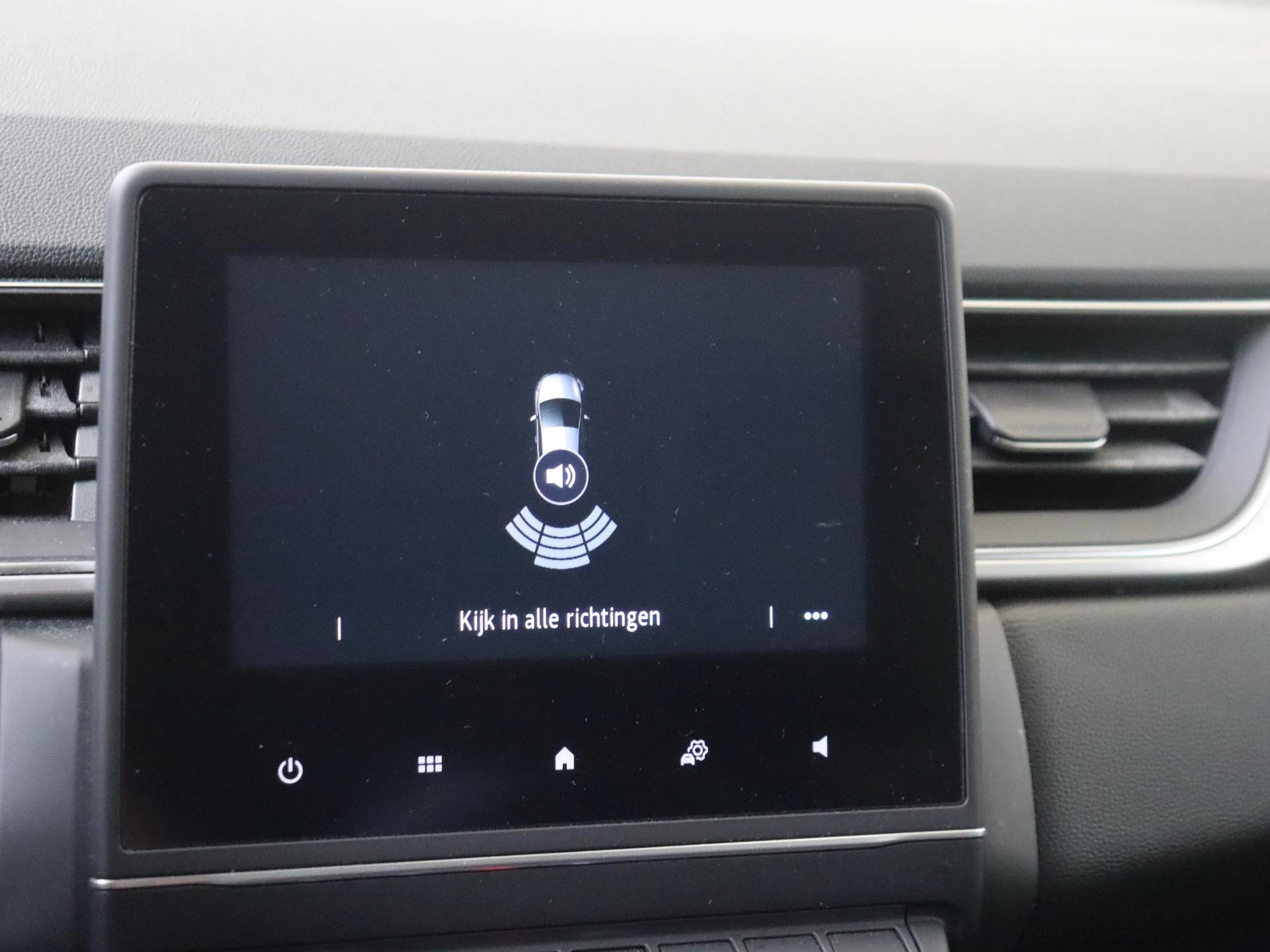 Renault-Captur-image-16