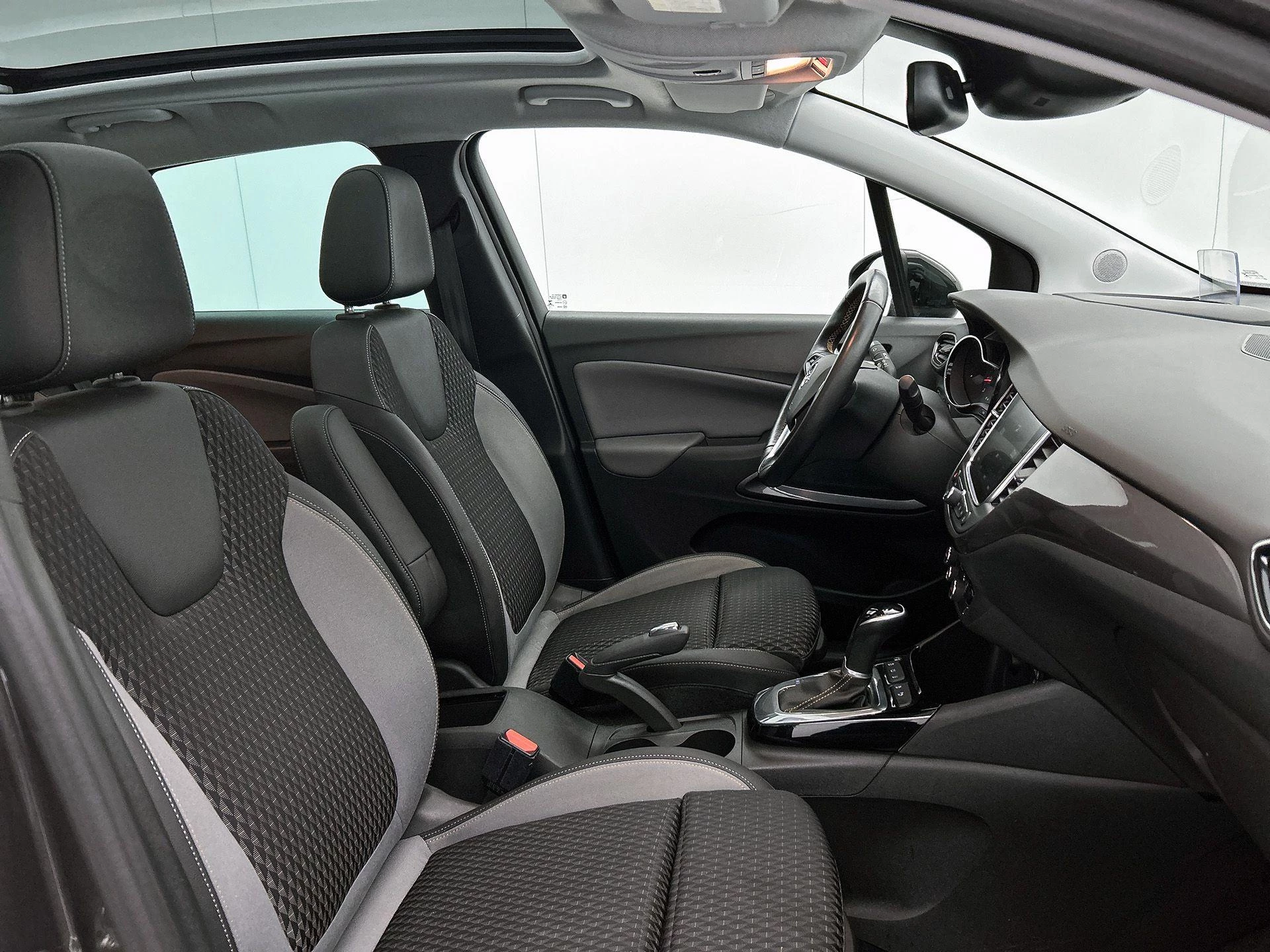 Opel-Crossland X-image-39