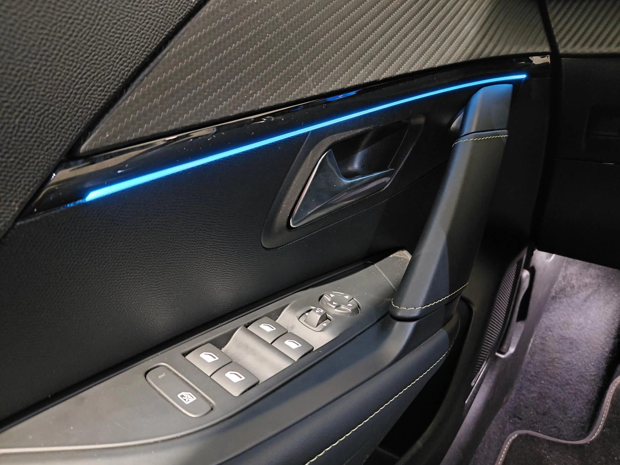 Peugeot-208-image-14