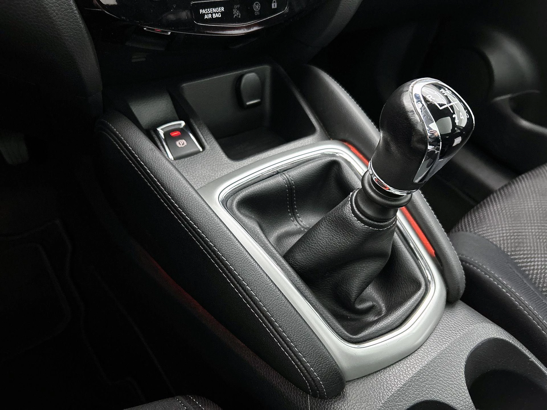 Nissan QASHQAI 1.6 Connect Edition