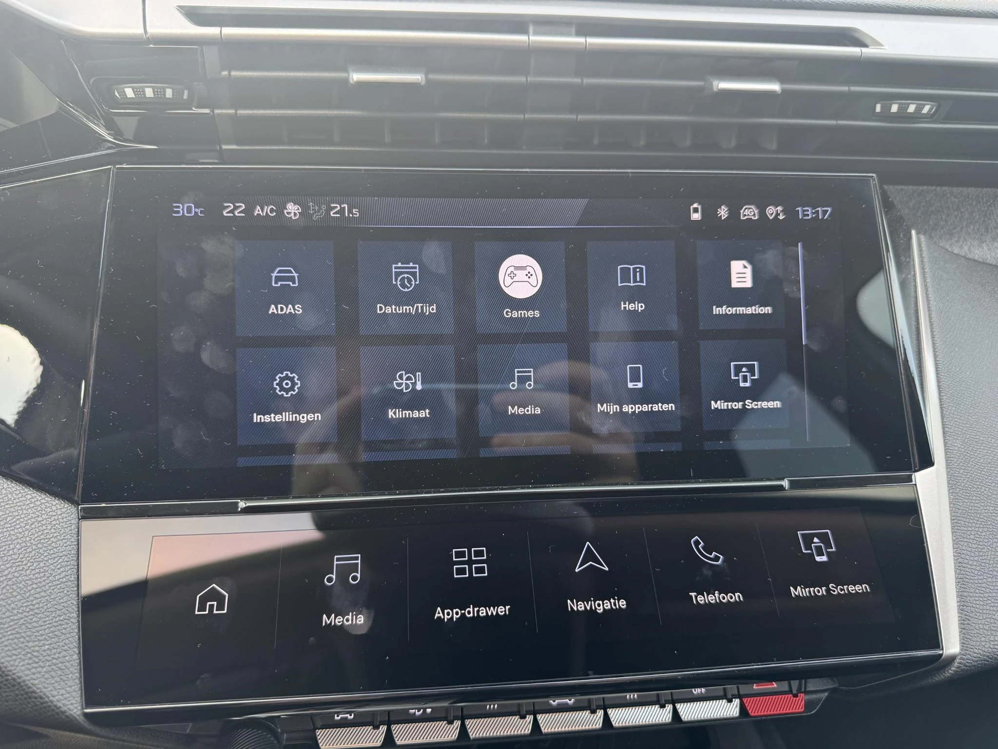 Peugeot-408-image-17