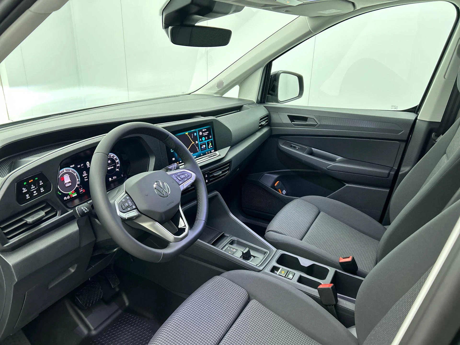Volkswagen-Caddy-image-24